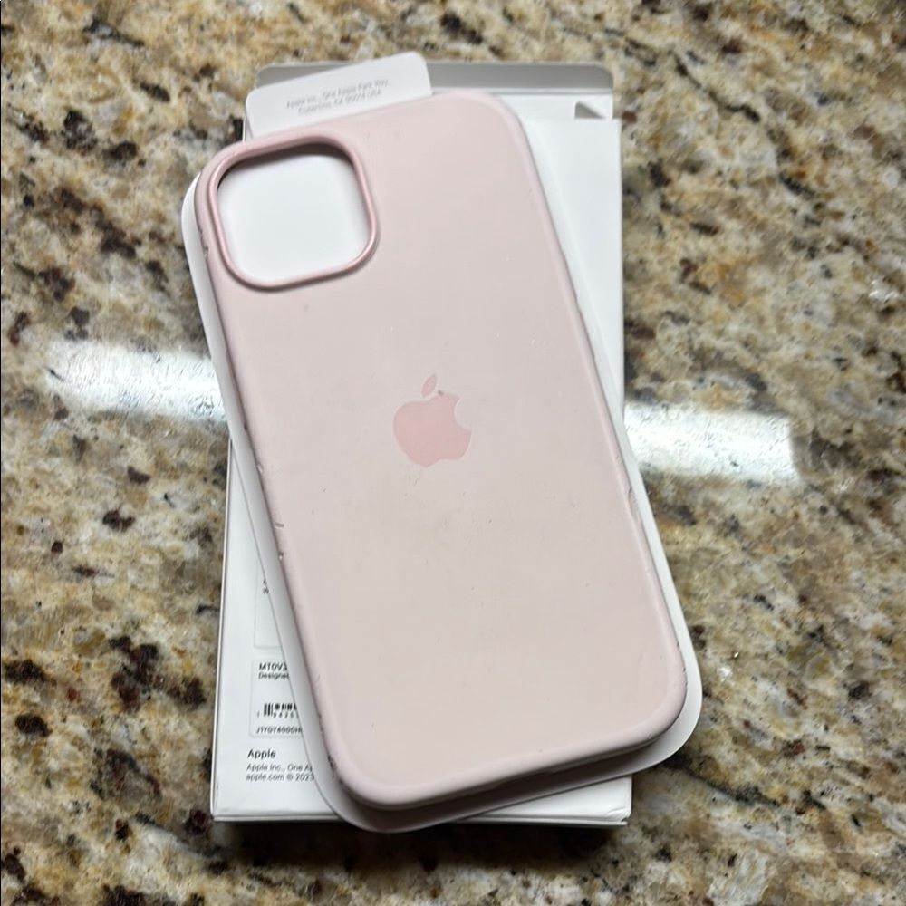 Apple Pink Silicone iPhone 15 Case